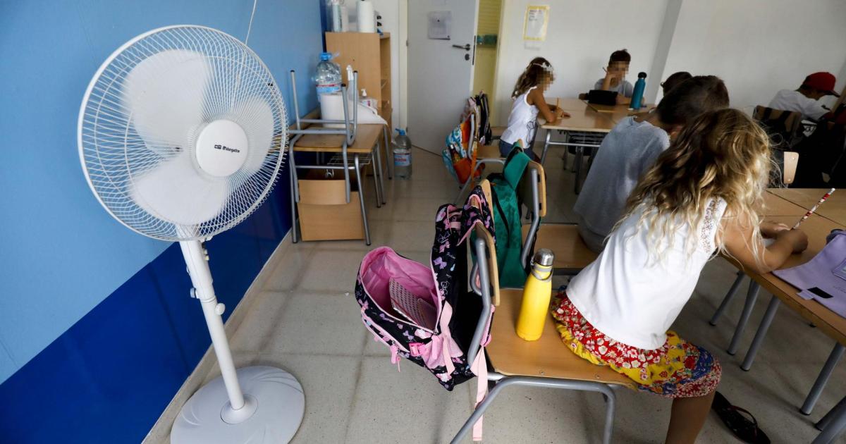 La ausencia de climatización obliga a centros educativos a costear ventiladores