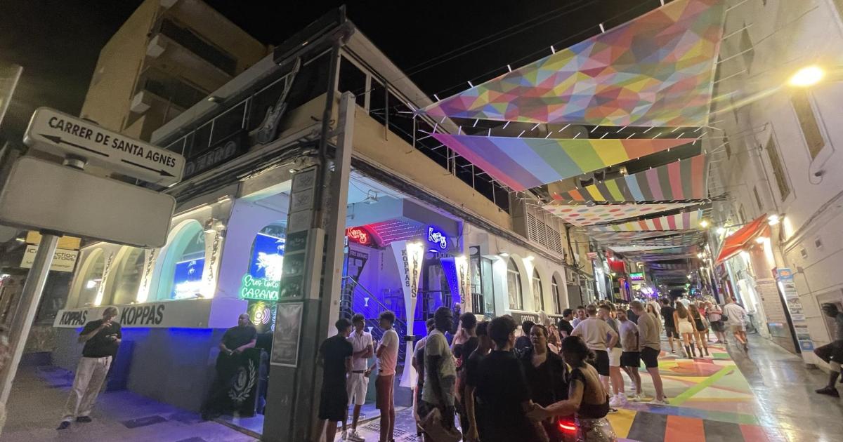Empresarios de Sant Antoni califican la temporada como «la peor en muchos años» y piden la derogación del ZPAE