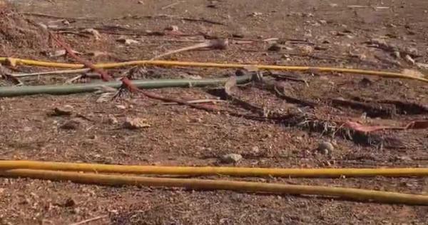 La UME y el Govern trabajan para achicar el agua de la carretera del aeropuerto