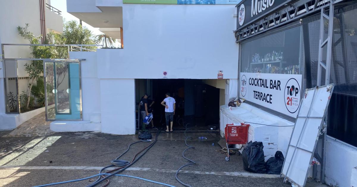 Los efectos de las lluvias cambian la imagen de Platja d’en Bossa