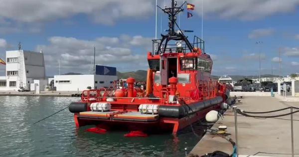 Macabro hallazgo en Ibiza: aparece un cadáver flotando cerca del puerto