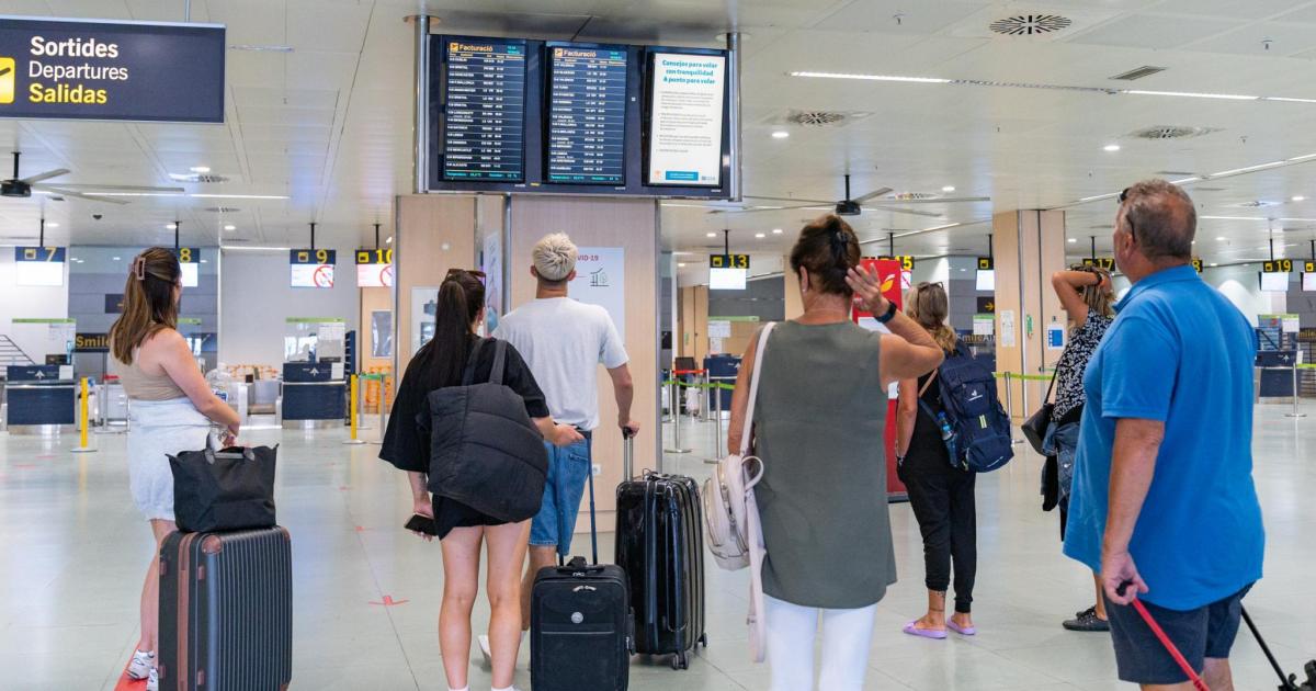 Cancelaciones y retrasos este sábado en el aeropuerto de Ibiza por la Dana ‘Alice’