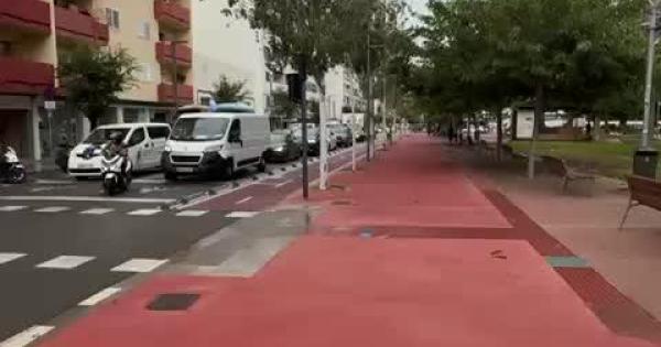 Atascos y caos en Ibiza tras el avance a las 14.00 horas de la alerta naranja