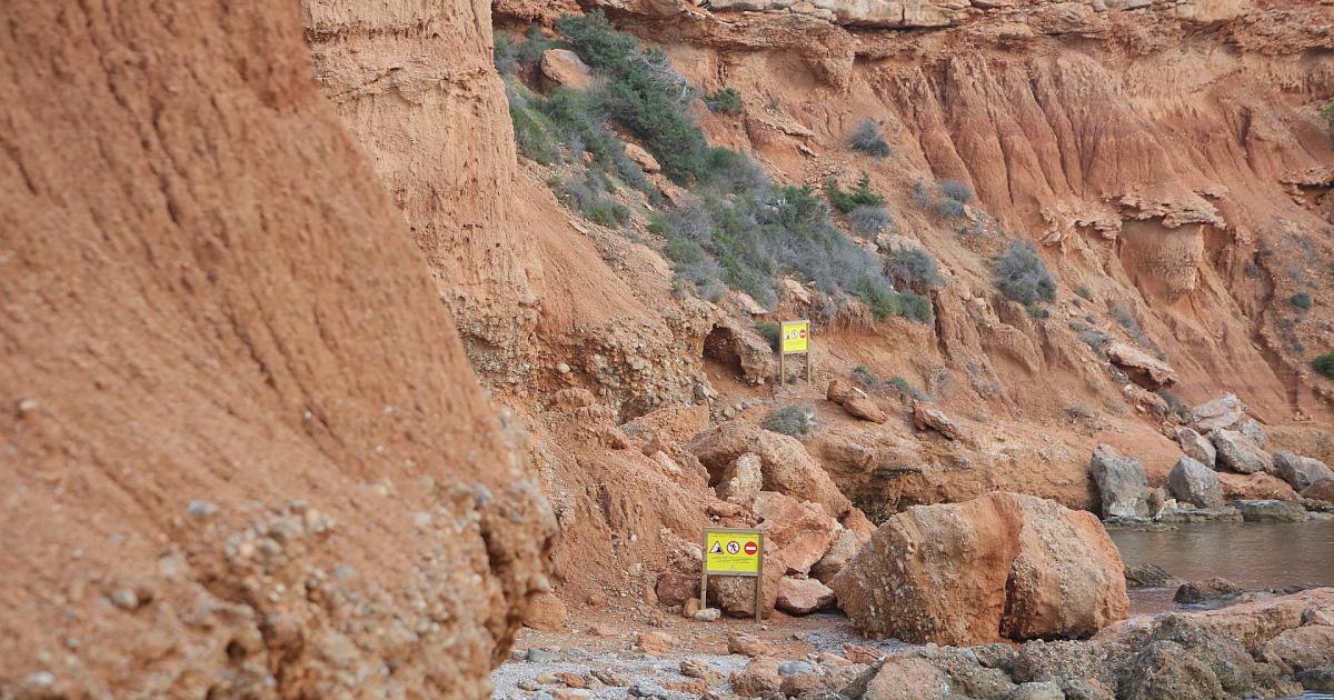 Máxima vigilancia por posibles desprendimientos de acantilados en Ibiza tras las fuertes lluvias