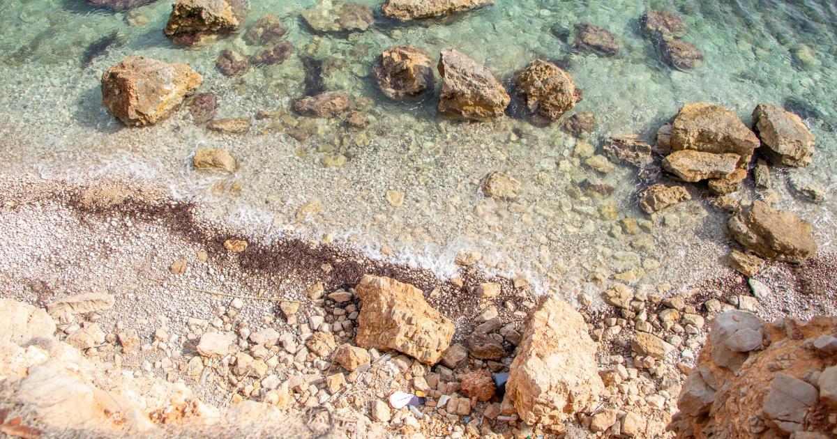 Máxima preocupación en Ibiza por el riesgo de desprendimientos en el acantilado de Illa Plana