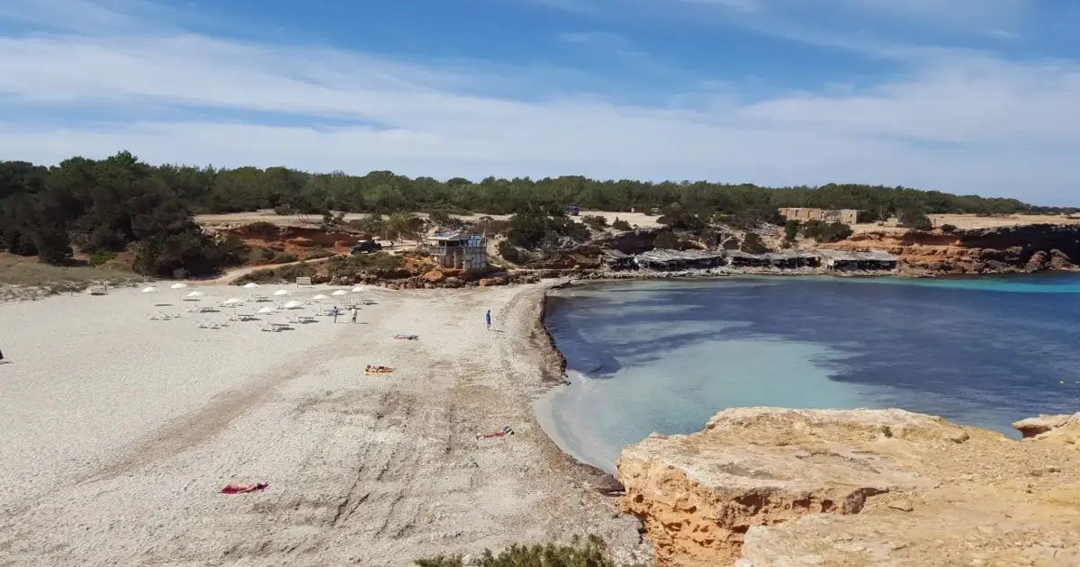 Cómo llegar a Cala Saona, en Formentera, y cuándo ver el atardecer?